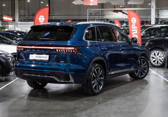 Подержанный автомобиль Geely Monjaro 2023 года (7 фото)