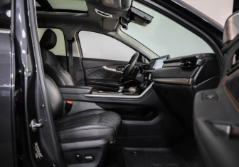 Подержанный автомобиль Exeed TXL 2023 года (27 фото)