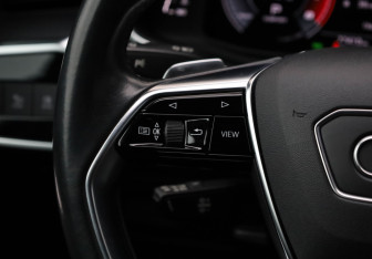 Подержанный автомобиль Audi A6 Sedan 2021 года (15 фото)