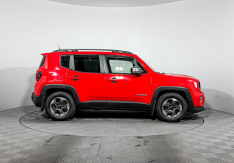 Подержанный автомобиль Jeep Renegade 2019 года (4 фото)