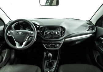 Подержанный автомобиль LADA (ВАЗ) Vesta Sedan 2019 года (13 фото)