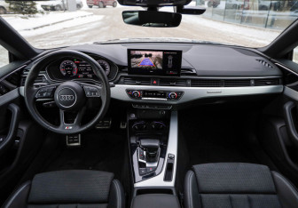 Подержанный автомобиль Audi A5 Liftback 2021 года (12 фото)