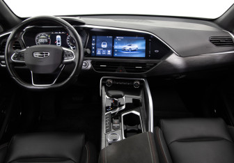 Подержанный автомобиль Geely Tugella 2022 года (9 фото)