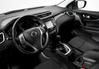 Подержанный автомобиль Nissan Qashqai 2018 года (9 фото)
