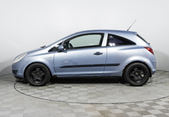 Подержанный автомобиль Opel Corsa 2007 года (8 фото)