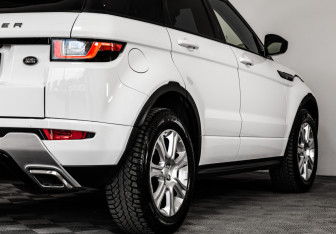 Подержанный автомобиль Land Rover Range Rover Evoque 2017 года (6 фото)