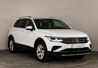 Подержанный автомобиль Volkswagen Tiguan 2021 года (3 фото)
