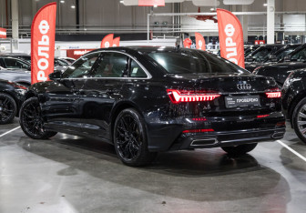 Подержанный автомобиль Audi A6 Sedan 2023 года (10 фото)