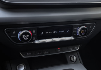 Подержанный автомобиль Audi Q5 2020 года (19 фото)