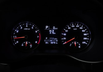 Подержанный автомобиль Kia Rio Hatchback 2020 года (12 фото)