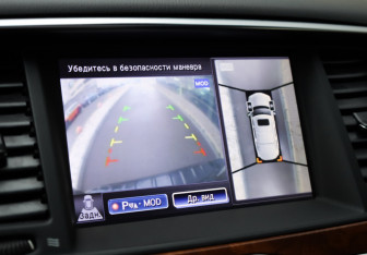 Подержанный автомобиль Infiniti QX80 2017 года (19 фото)