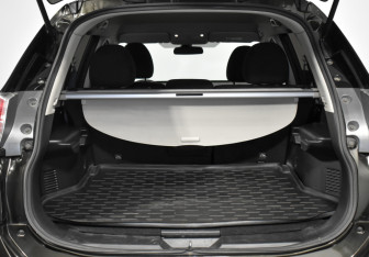 Подержанный автомобиль Nissan X-Trail 2017 года (19 фото)