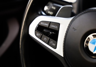 Подержанный автомобиль BMW X3 2021 года (16 фото)