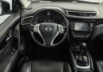 Подержанный автомобиль Nissan Qashqai 2014 года (11 фото)