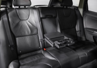 Подержанный автомобиль Volvo XC60 2012 года (22 фото)