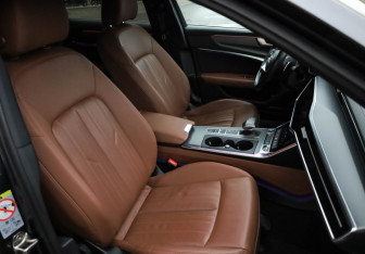 Подержанный автомобиль Audi A6 Sedan 2021 года (31 фото)