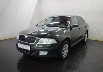 Подержанный автомобиль Skoda Octavia Liftback 2005 года (1 фото)