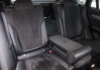 Подержанный автомобиль BMW X6 2017 года (29 фото)