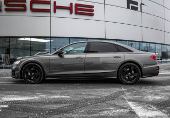 Подержанный автомобиль Audi A8 2019 года (10 фото)
