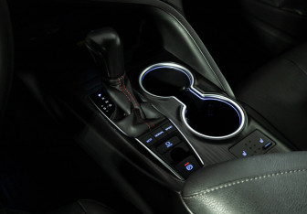 Подержанный автомобиль Toyota Camry Sedan 2023 года (20 фото)