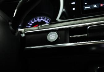 Подержанный автомобиль Kia K5 2021 года (17 фото)