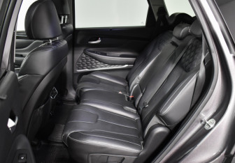 Подержанный автомобиль Hyundai Santa Fe 2021 года (11 фото)
