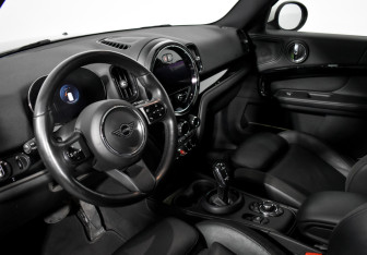 Подержанный автомобиль MINI Countryman 2021 года (9 фото)