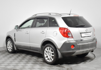 Подержанный автомобиль Opel Antara 2013 года (7 фото)