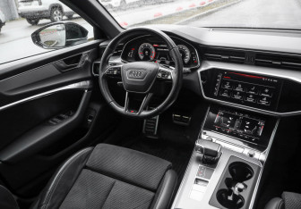 Подержанный автомобиль Audi A6 Sedan 2021 года (13 фото)
