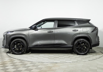 Подержанный автомобиль Geely Atlas 2023 года (8 фото)