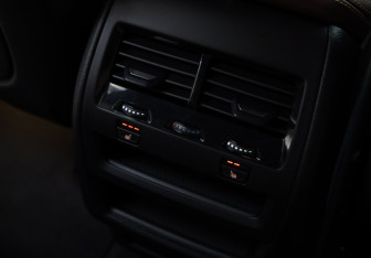 Подержанный автомобиль BMW X5 2021 года (24 фото)