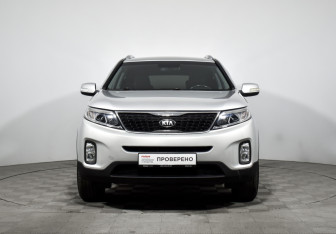 Подержанный автомобиль Kia Sorento 2018 года (2 фото)