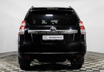 Подержанный автомобиль Toyota Land Cruiser Prado 2016 года (6 фото)