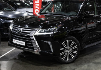 Подержанный автомобиль Lexus LX 2016 года (2 фото)