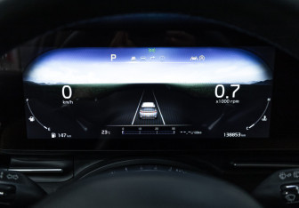 Подержанный автомобиль Kia Carnival 2020 года (20 фото)