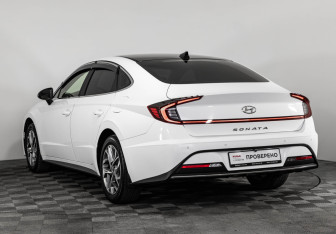 Подержанный автомобиль Hyundai Sonata 2020 года (9 фото)