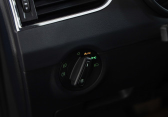 Подержанный автомобиль Skoda Octavia Wagon 2016 года (18 фото)
