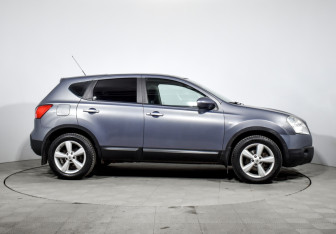 Подержанный автомобиль Nissan Qashqai 2007 года (4 фото)