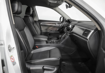 Подержанный автомобиль Volkswagen Teramont 2021 года (23 фото)
