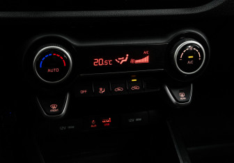 Подержанный автомобиль Kia Rio Hatchback 2020 года (15 фото)