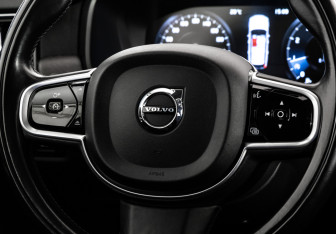 Подержанный автомобиль Volvo V90 Cross Country 2018 года (12 фото)
