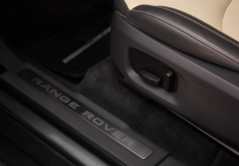 Подержанный автомобиль Land Rover Range Rover Evoque 2016 года (26 фото)