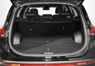 Подержанный автомобиль Hyundai Santa Fe 2021 года (21 фото)