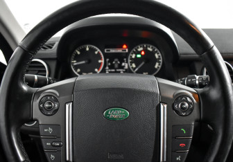 Подержанный автомобиль Land Rover Discovery 2012 года (18 фото)