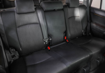 Подержанный автомобиль Toyota Land Cruiser Prado 2014 года (28 фото)