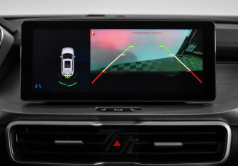 Подержанный автомобиль Geely Coolray 2023 года (17 фото)