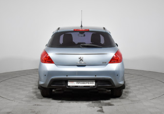 Подержанный автомобиль Peugeot 308 Hatchback 2011 года (6 фото)