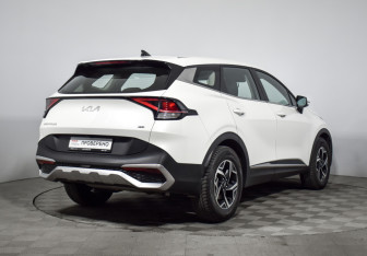 Подержанный автомобиль Kia Sportage 2022 года (5 фото)