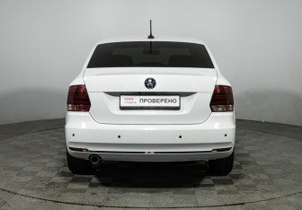 Подержанный автомобиль Volkswagen Polo Sedan 2019 года (6 фото)