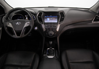 Подержанный автомобиль Hyundai Santa Fe 2015 года (9 фото)